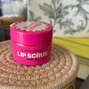 Exfoliating Lip Scrub - Hot Pink